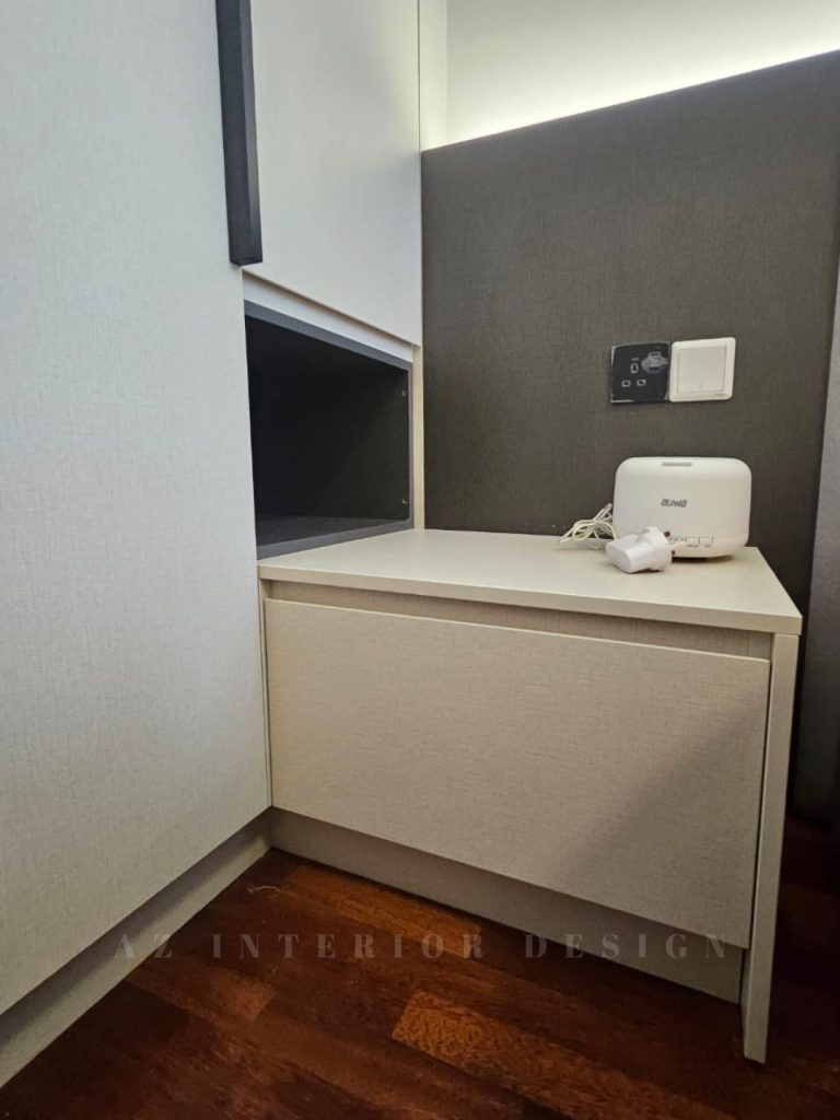 Minimalist Muji Bedroom With Built-in Storage And Bedside Cabinet - AZ ...